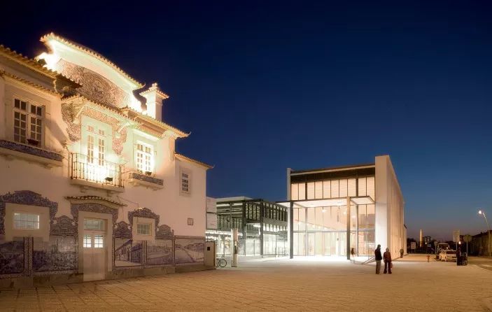 这些充满光影艺术的车站，让人流连忘返！