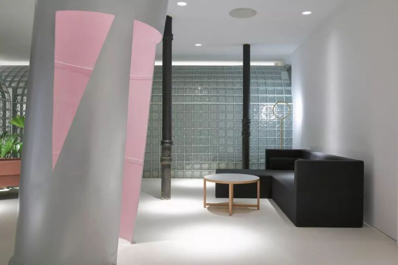 八九十年代科幻片里的不真实置景感 - Hitel酒店，厦门 / 退化建筑