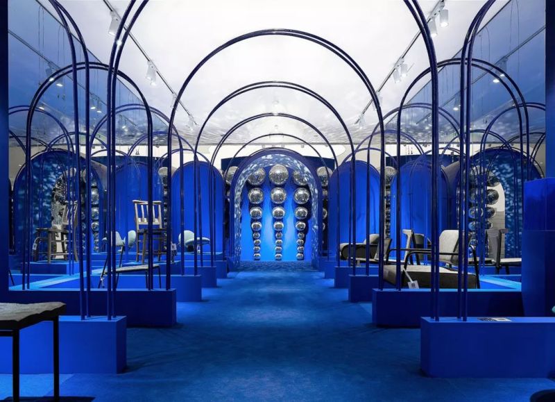 深海蓝的奇幻旅途，“STAY WITH ME” - 100椅凳展，上海 / 锦莳设计