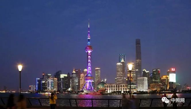 四个色调，七种色系 | 上海东方明珠照明设计赏析