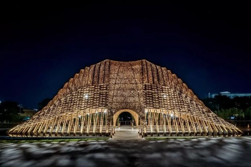 “发光的水上竹林” - 竹跡館，台中 / 坐設計事務所