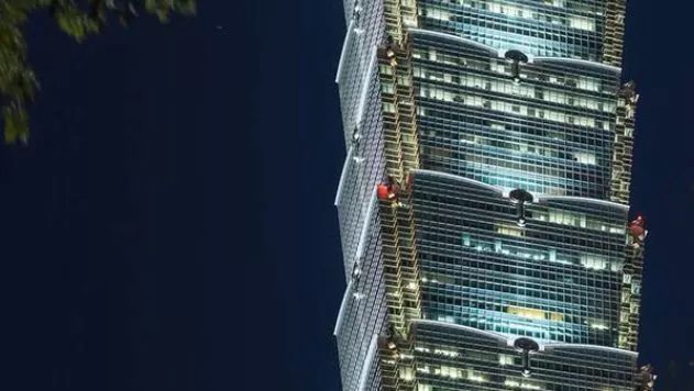 用照明的角度带你周游世界各地的摩天大楼