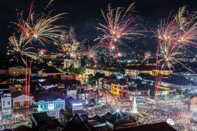 全球各地跨年灯光烟火秀大盘点！