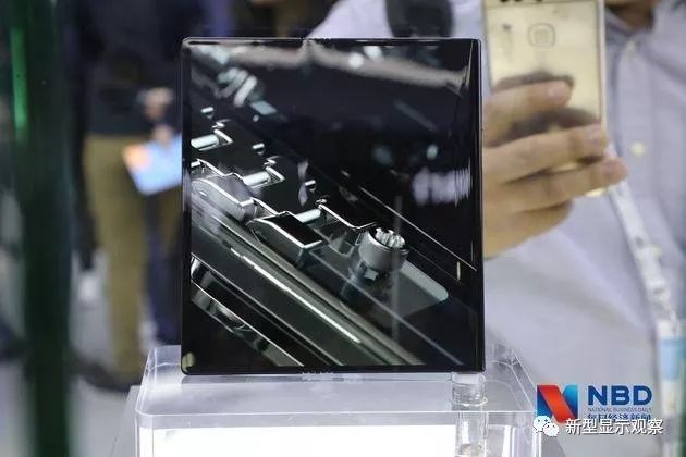 折叠屏手机之战：中韩电子产业链的新对决