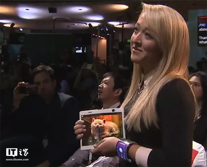 联想董事长diss折叠屏手机：多数是PPT产品