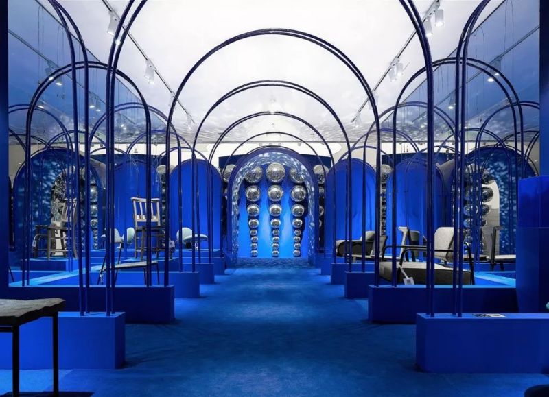 深海蓝的奇幻旅途，“STAY WITH ME” - 100椅凳展，上海 / 锦莳设计