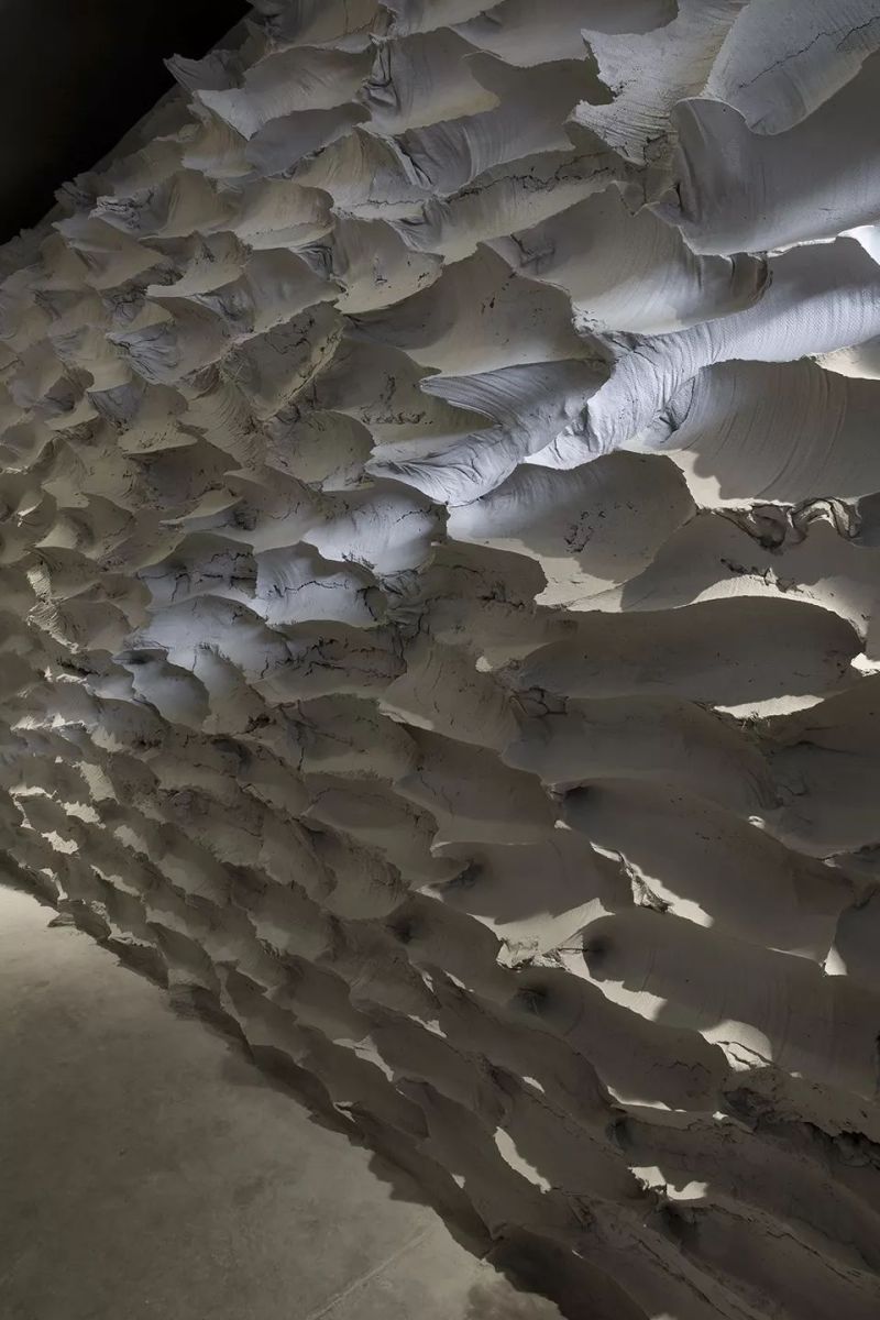 混凝土和夜店的混搭 - Foro Normandie地下夜店，墨西哥 / Ludwig Godefroy Office