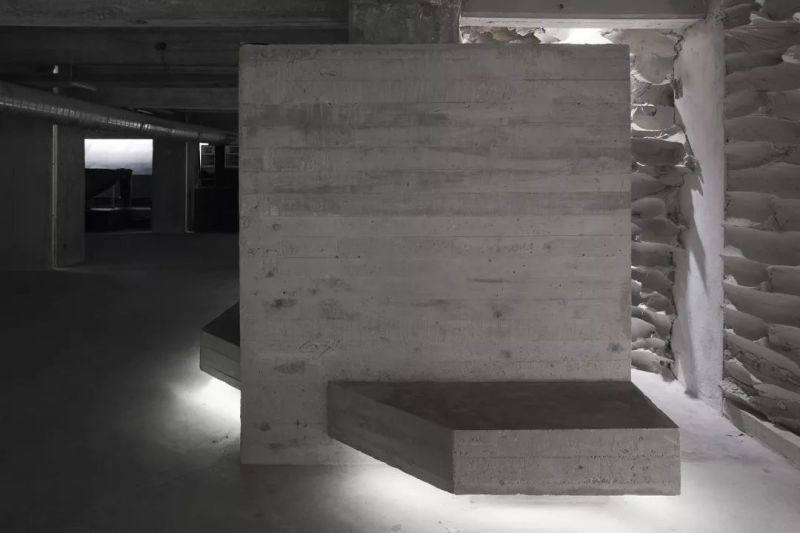 混凝土和夜店的混搭 - Foro Normandie地下夜店，墨西哥 / Ludwig Godefroy Office