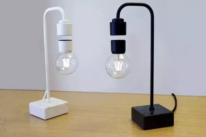 超吸睛！摇摇晃晃的下悬浮灯泡！