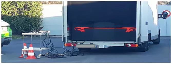 技术文章 | 高像素汽车信号灯和照明灯具