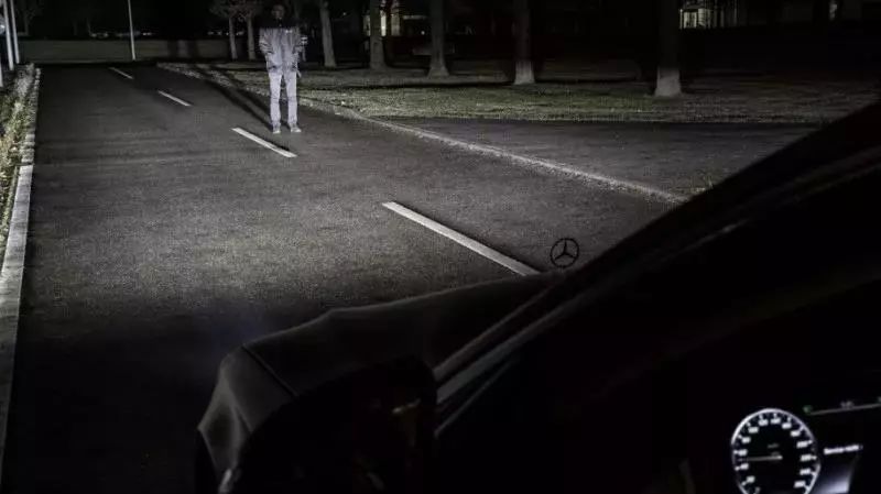 技术文章 | 会“说话”的车灯