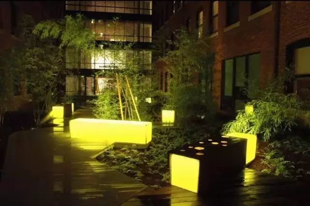 细说各国景观座椅灯光设计案例，有颜值又有内涵！