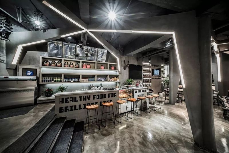 用好灯光，健身房也能恢弘、科幻、幽默中自由游走？