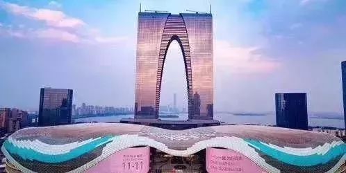 技术 | 如何让玻璃幕墙LED显示屏达到更好显示效果？