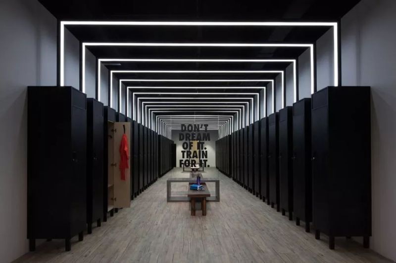 用好灯光，健身房也能恢弘、科幻、幽默中自由游走？