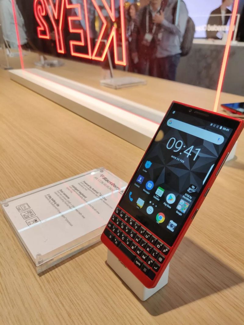 探秘TCL折叠屏手机 两大核心器件都是自研