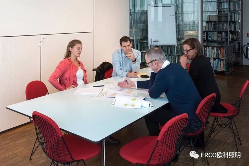 杜塞尔多夫ingenhoven建筑师事务所：高效照明、创意工作