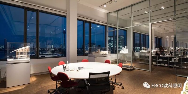 杜塞尔多夫ingenhoven建筑师事务所：高效照明、创意工作