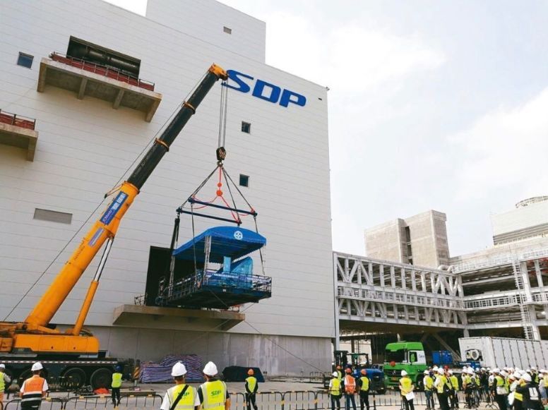 首台曝光机进驻  富士康广州面板厂10月将实现量产