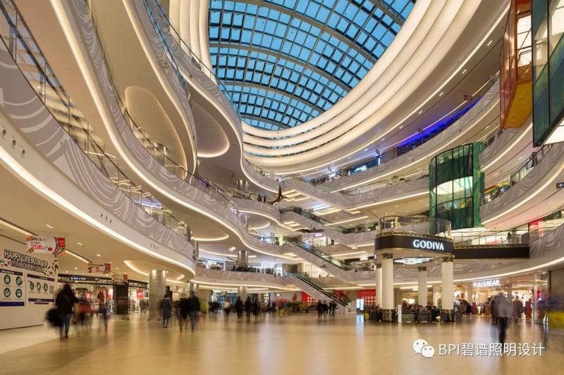 星辰漫步 | LuOne凯德晶萃广场照明设计