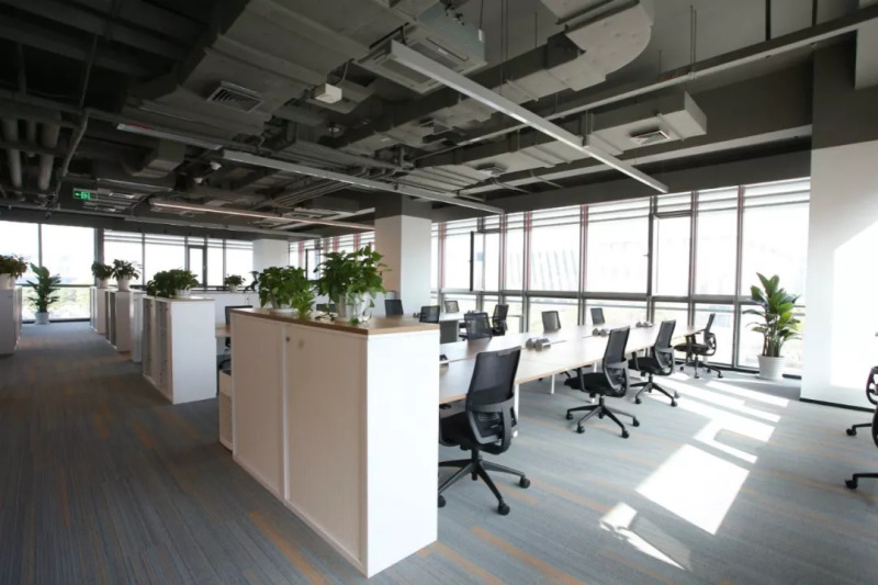 如何践行“以人为本”照明理念？来看看这两处大型办公大楼