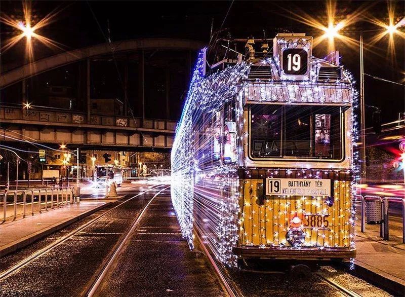 领略异国他乡的灯光风采