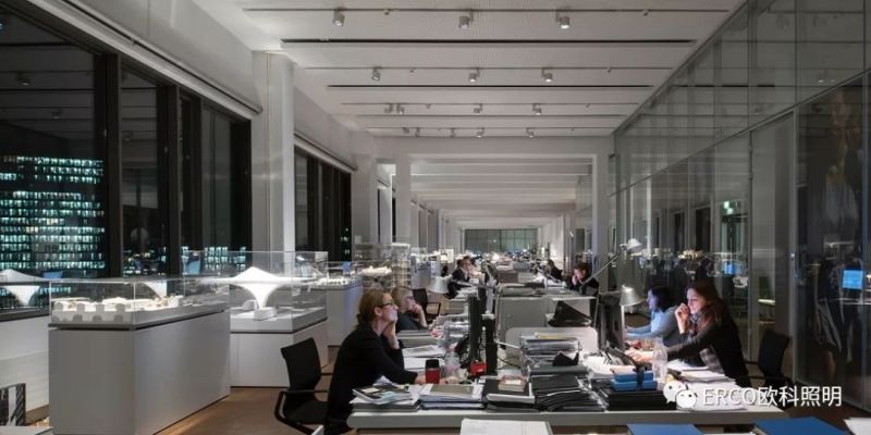 杜塞尔多夫ingenhoven建筑师事务所：高效照明、创意工作