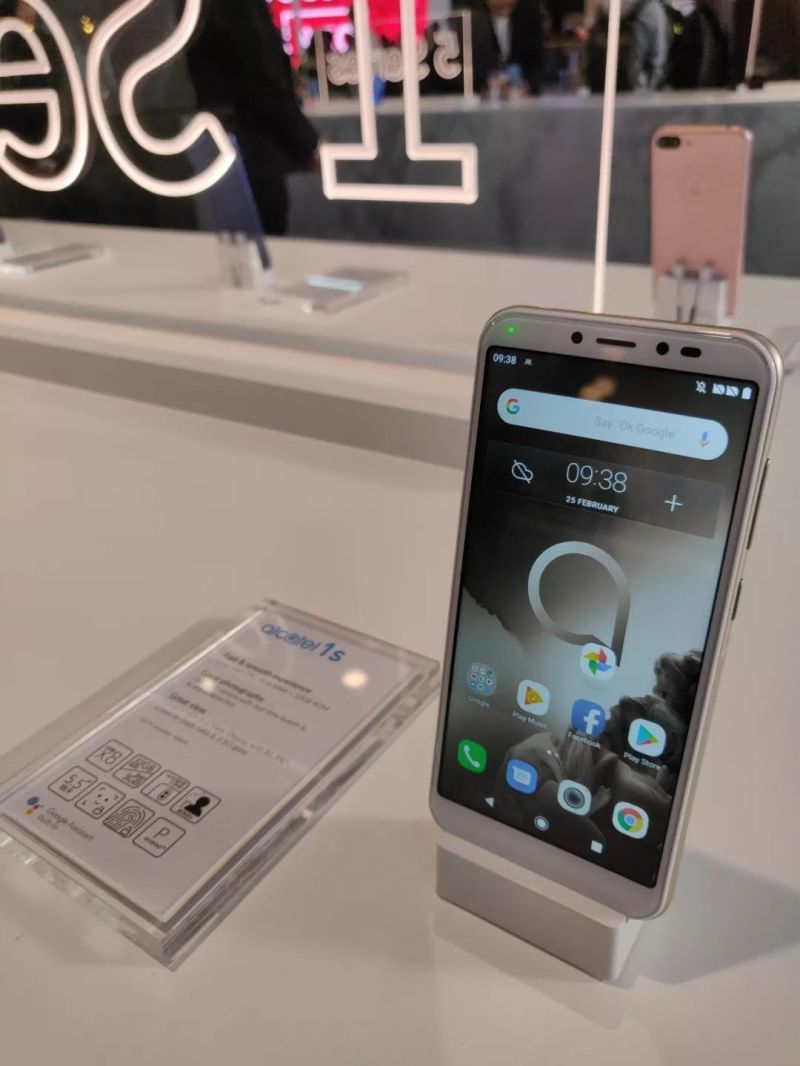 探秘TCL折叠屏手机 两大核心器件都是自研