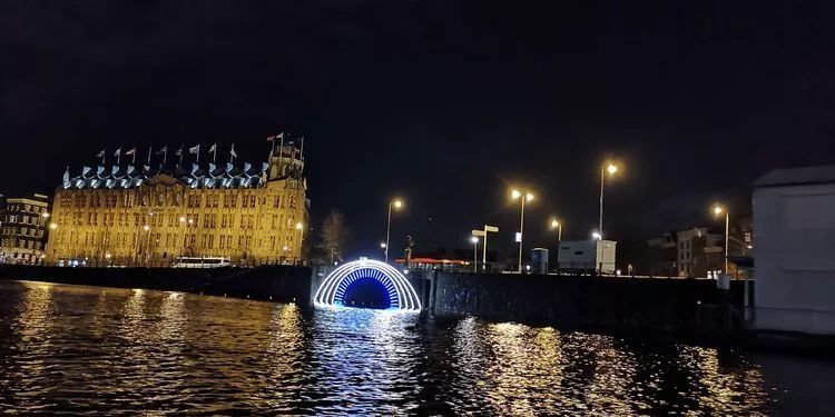 #Amsterdam Lighting Festival #The Medium is The Message (3)