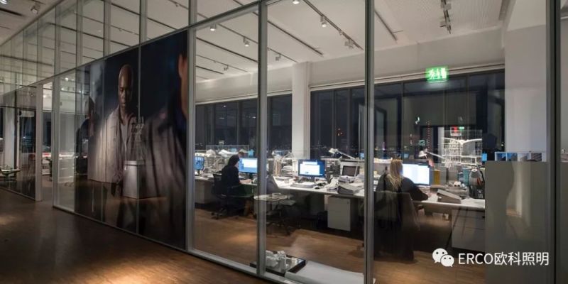 杜塞尔多夫ingenhoven建筑师事务所：高效照明、创意工作