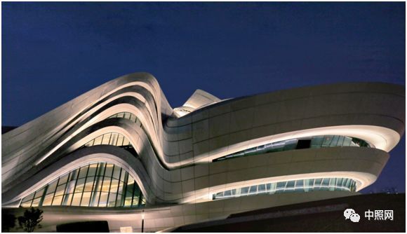 致敬扎哈丨长沙梅溪湖文化艺术中心灯光设计