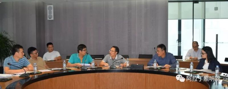 关于深圳智慧路灯杆产业发展的探索与思考