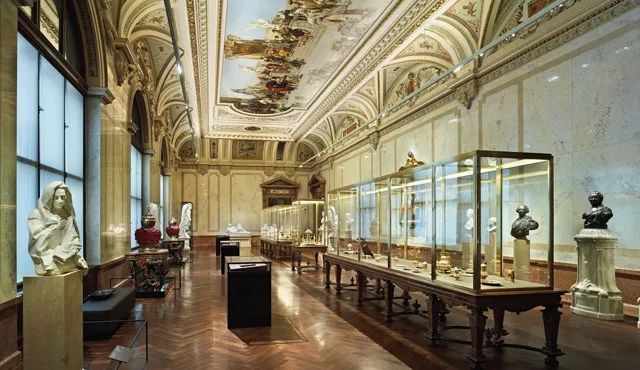 Supersystem II：高品质的小型照明系统，解决棘手照明难题