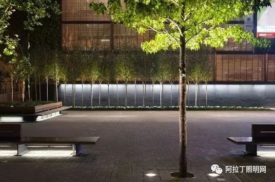 这些好看的景观地灯的存在，能让走路都变得有趣