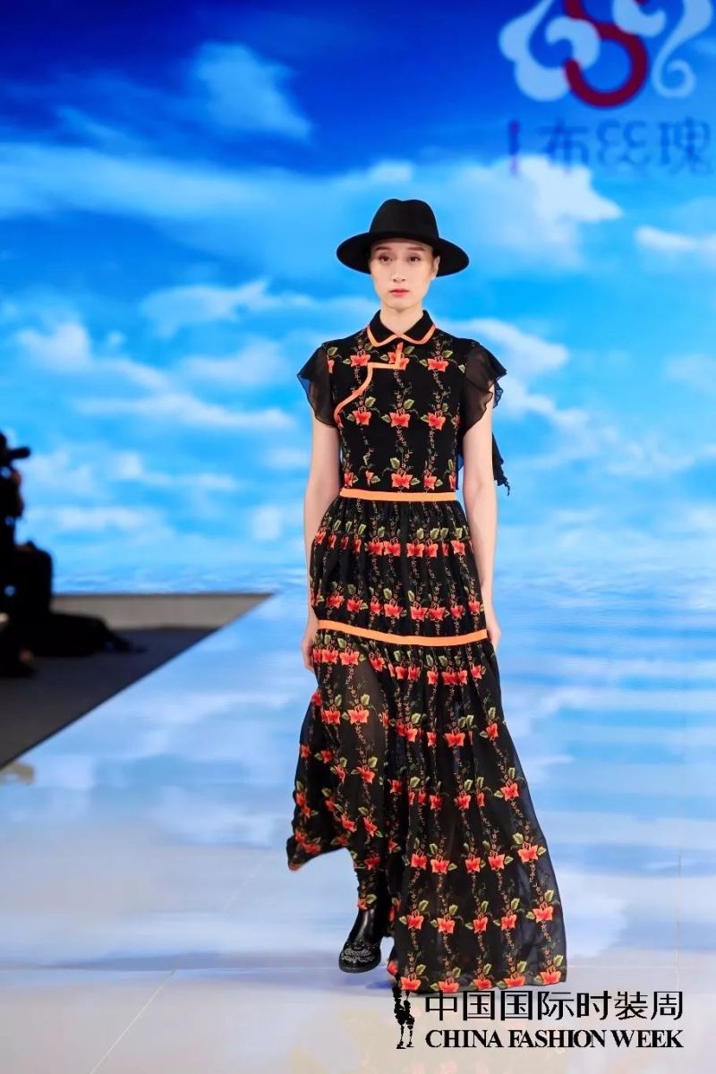 雅江光电|时尚风起云涌，光色随影舞动