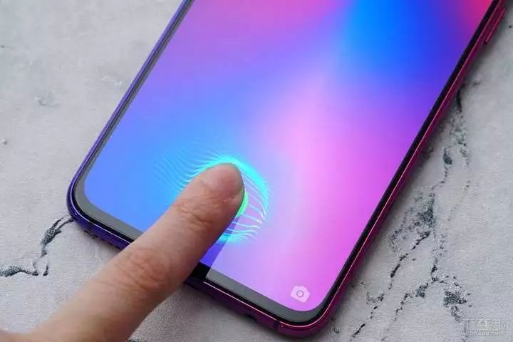 【苹果系】iPad将最先使用屏下指纹，5G iPhone要到2020年