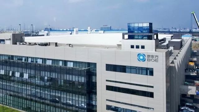 狂跌60%之后连续涨停！可折叠面板龙头BOE的增长逻辑