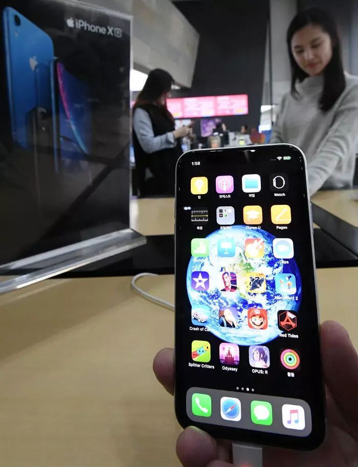 三星与苹果2019年新机LCD屏战略剖析