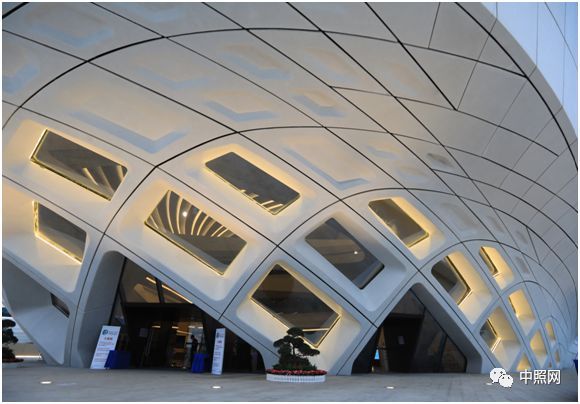 致敬扎哈丨长沙梅溪湖文化艺术中心灯光设计