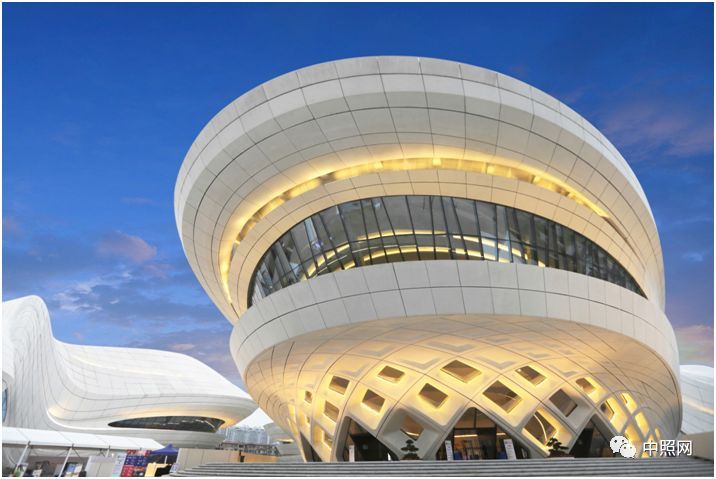 致敬扎哈丨长沙梅溪湖文化艺术中心灯光设计