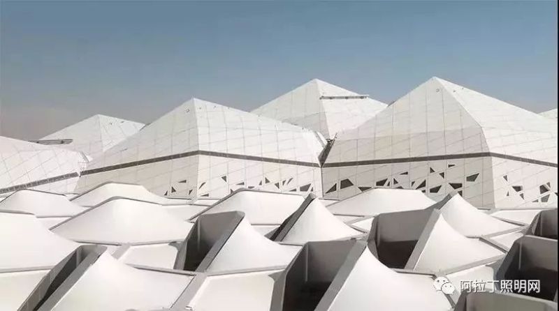 扎哈出品，必属精品！这座改造光和风的建筑被称为史上最聪明的沙漠设计