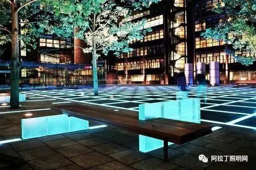 这些好看的景观地灯的存在，能让走路都变得有趣