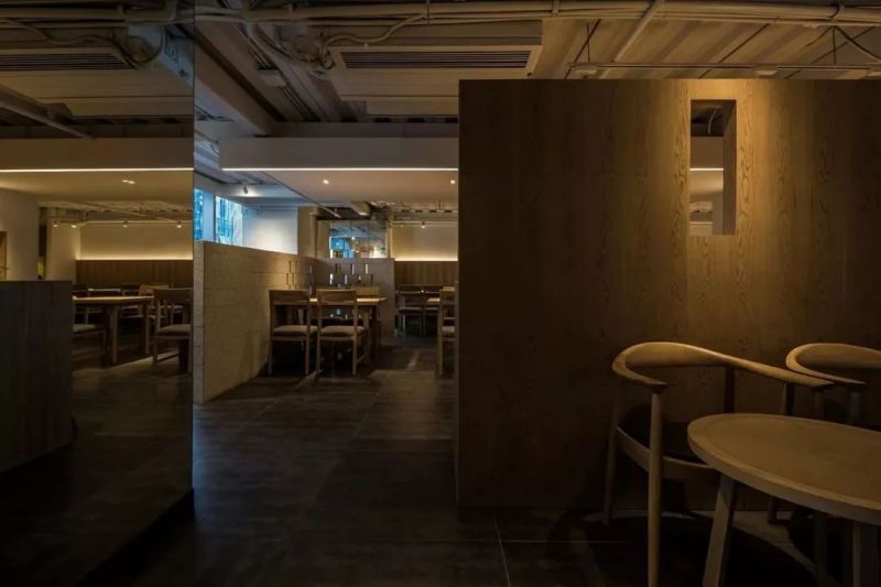 他们将层高只有2.2米的餐厅打造出最诗意的日式风