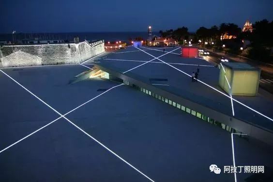 这些好看的景观地灯的存在，能让走路都变得有趣