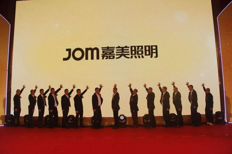 央视、机场、高铁……那些疯狂砸钱的照企，后来都怎样了？