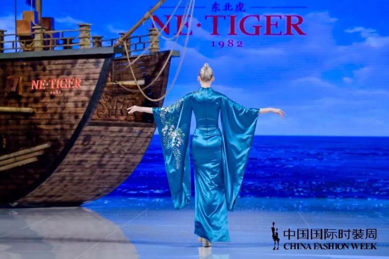 雅江光电|时尚风起云涌，光色随影舞动