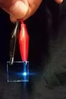 新发现！一种更便宜的点亮OLED屏幕方法来了！