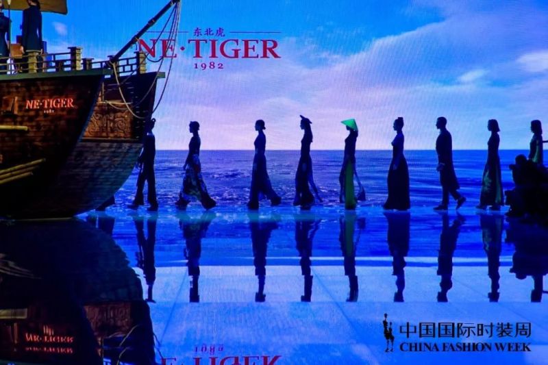 雅江光电|时尚风起云涌，光色随影舞动