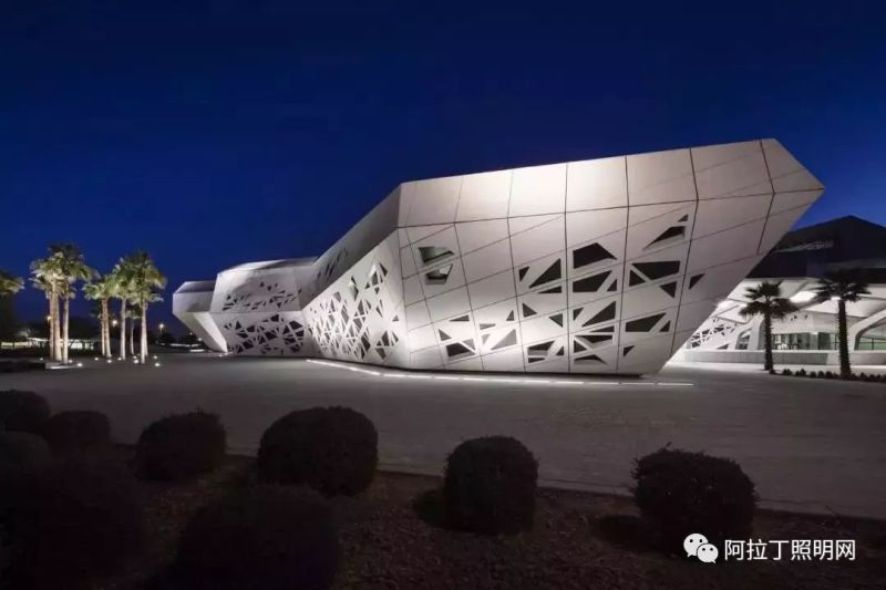 扎哈出品，必属精品！这座改造光和风的建筑被称为史上最聪明的沙漠设计