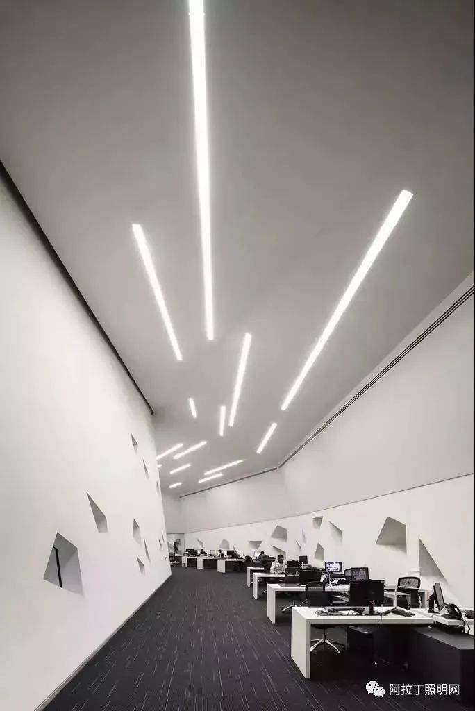 扎哈出品，必属精品！这座改造光和风的建筑被称为史上最聪明的沙漠设计